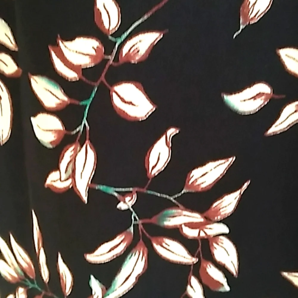 Collective Concepts Navy Ruffled Cold Shoulder Button Up Dress. Size Small - Picture 9 of 11